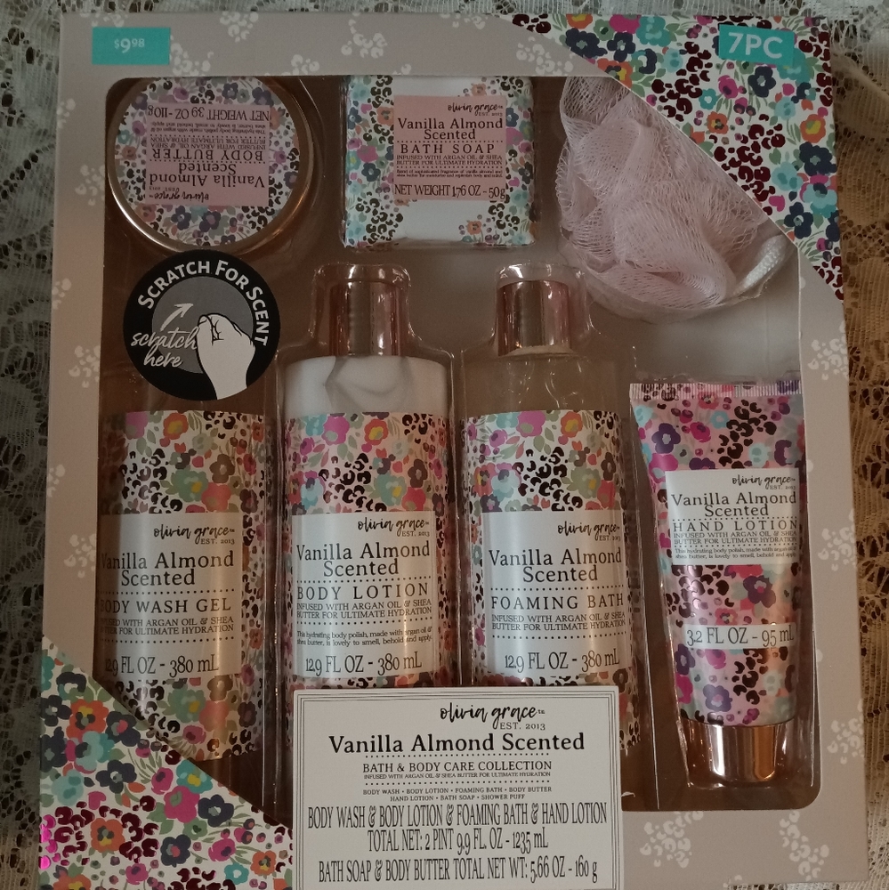 Vanilla Almond Scented Bath Set